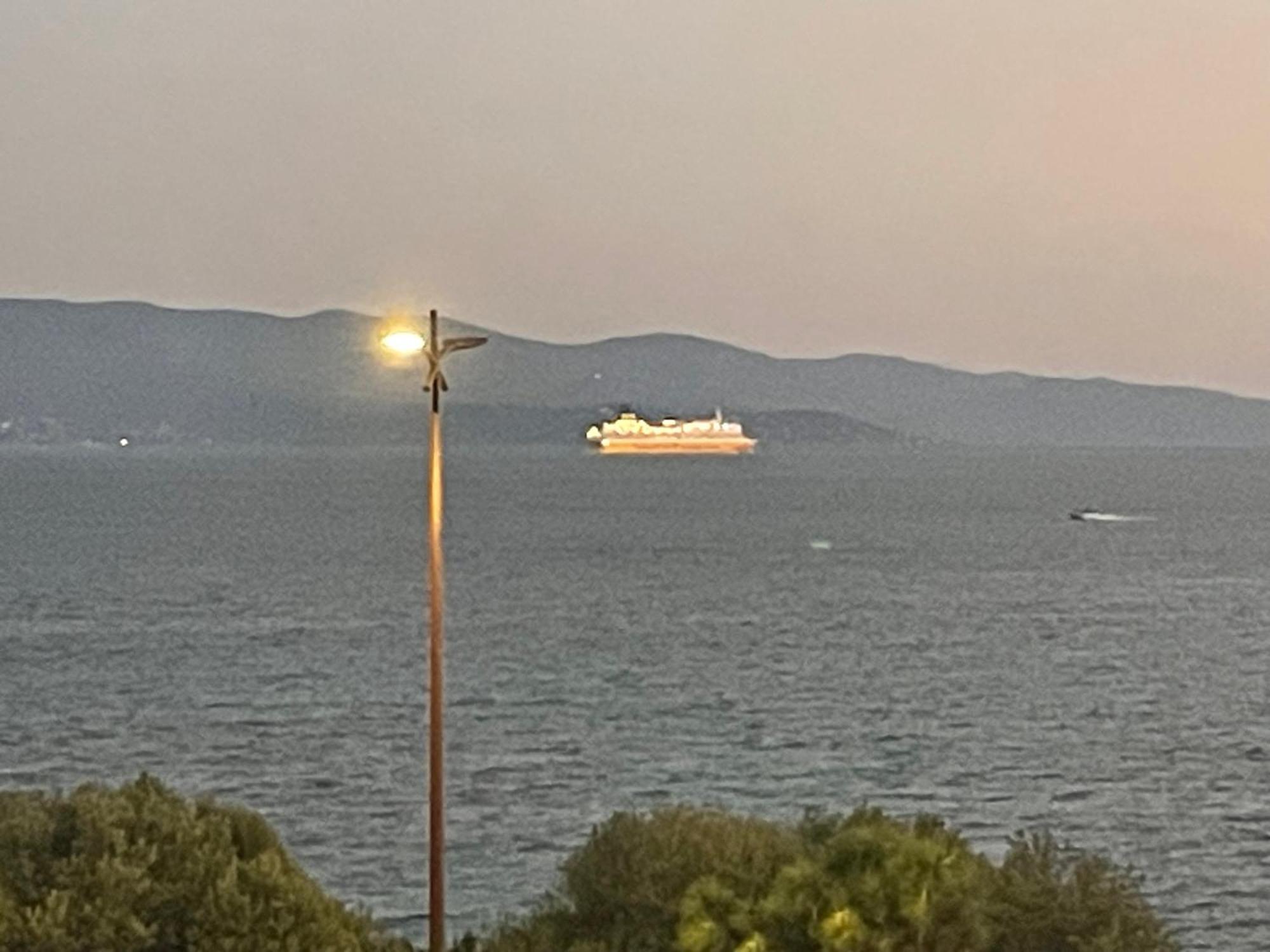 Superbe Pieds Dans L Eau Ajaccio Face A La Mer Plage De Sable Fin Route Des Iles Des Sanguinaires المظهر الخارجي الصورة